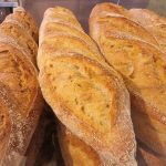 چه اتفاقی می افتد اگر نان بیات را در فر با بخار نگه دارید: روشی که نانوایان قرن گذشته شناخته شده اند. unnamed-file.jpg